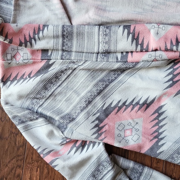 Hua Lan Aztech print cardigan. Size Small - Picture 3 of 9